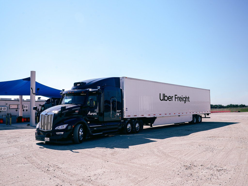 Uber Freight และ Aurora Startup รถบรรทุกที่ขับเคลื่อนด้วยตนเองเป็นพันธมิตรในการขนส่งไกล